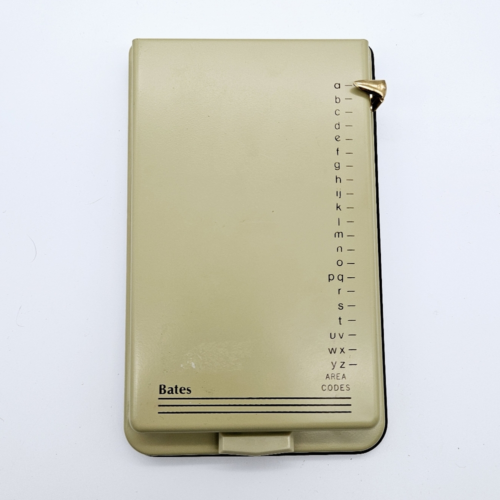 VINTAGE | Bates List Finder Secretary mwtal address & phone book